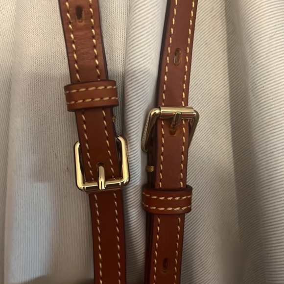 Dooney and Bourke crossbody - Picture 4 of 6